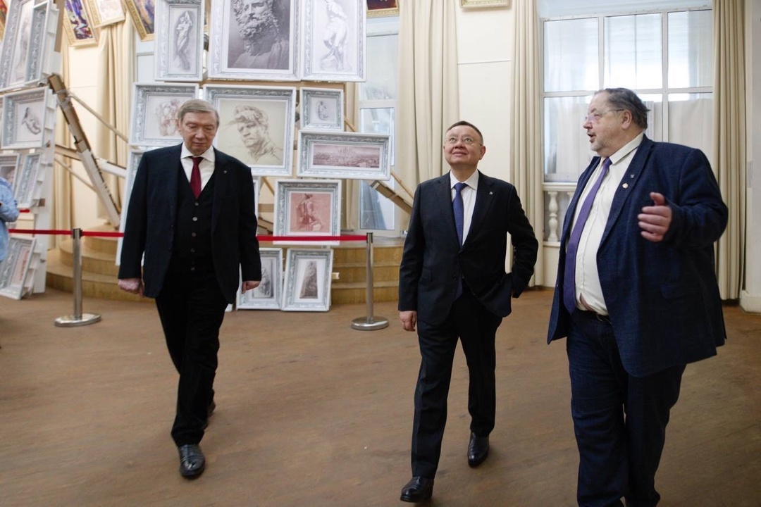 Министр строительства и ЖКХ РФ Ирек Файзуллин в День российского студенчества посетил Московский архитектурный институт (МАРХИ)