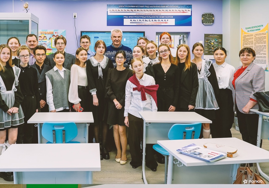 Работа над обновлением школы в Усть-Омчуге (Тенькинский район Магаданской области) продолжается