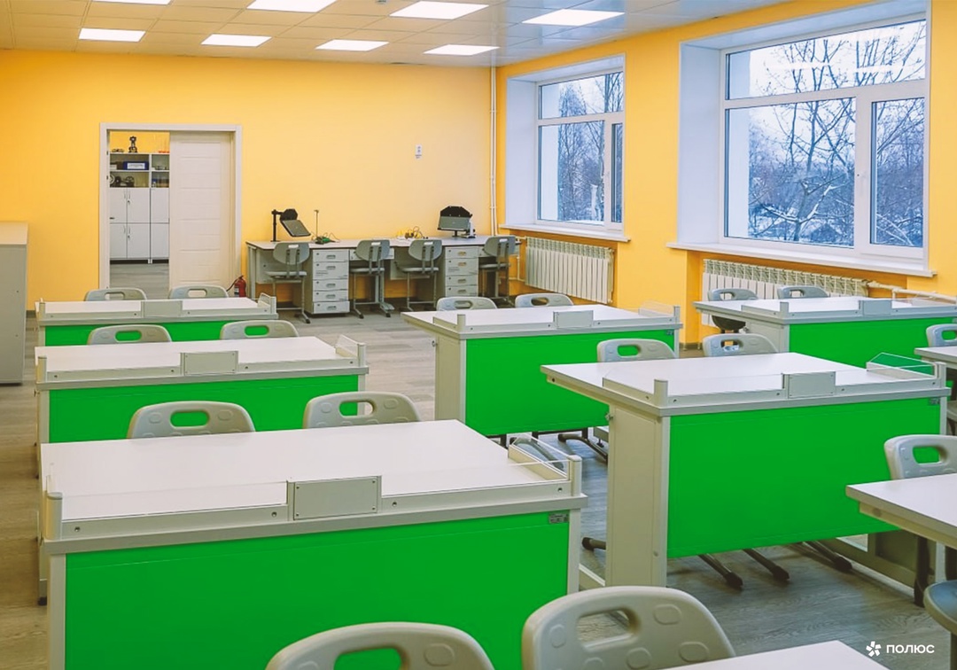 Работа над обновлением школы в Усть-Омчуге (Тенькинский район Магаданской области) продолжается