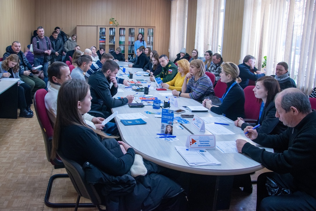 Ознакомиться с предложениями работы на Амурском ГПЗ и лично получить консультацию специалистов по подбору персонала смогли сегодня порядка ста кандидатов на…