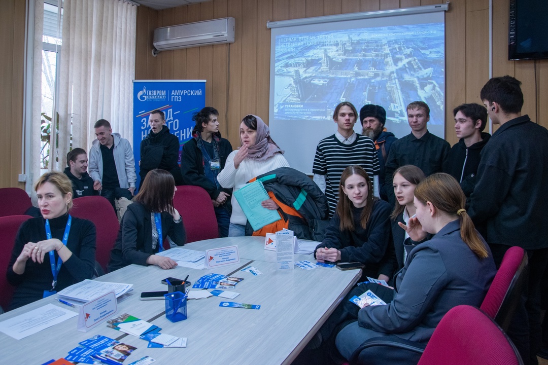 Ознакомиться с предложениями работы на Амурском ГПЗ и лично получить консультацию специалистов по подбору персонала смогли сегодня порядка ста кандидатов на…