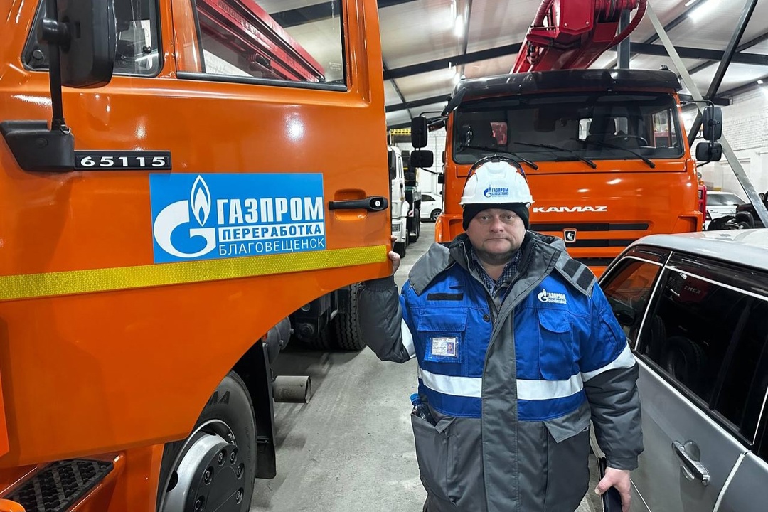 Одиннадцать сотрудников Амурского государственного университета (АмГУ) и Благовещенского политехнического колледжа прошли (БПК) стажировку на Амурском ГПЗ