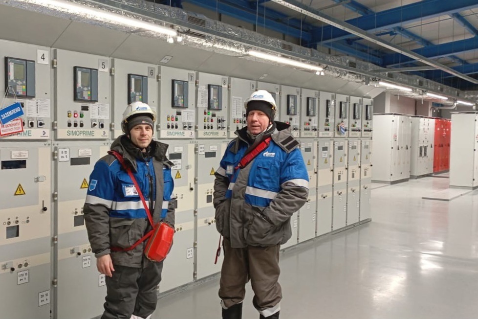 Одиннадцать сотрудников Амурского государственного университета (АмГУ) и Благовещенского политехнического колледжа прошли (БПК) стажировку на Амурском ГПЗ