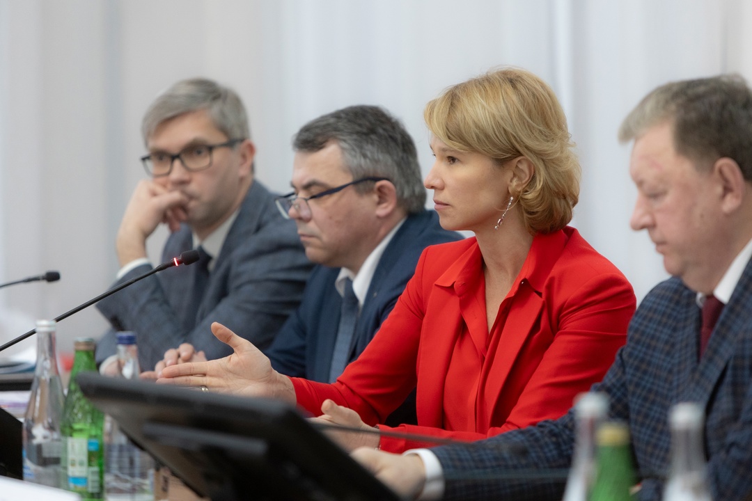 Развитие кадрового потенциала АПК сегодня также обсудили на выездных слушаниях комитета Госдумы по аграрным вопросам в Тимирязевской академии.