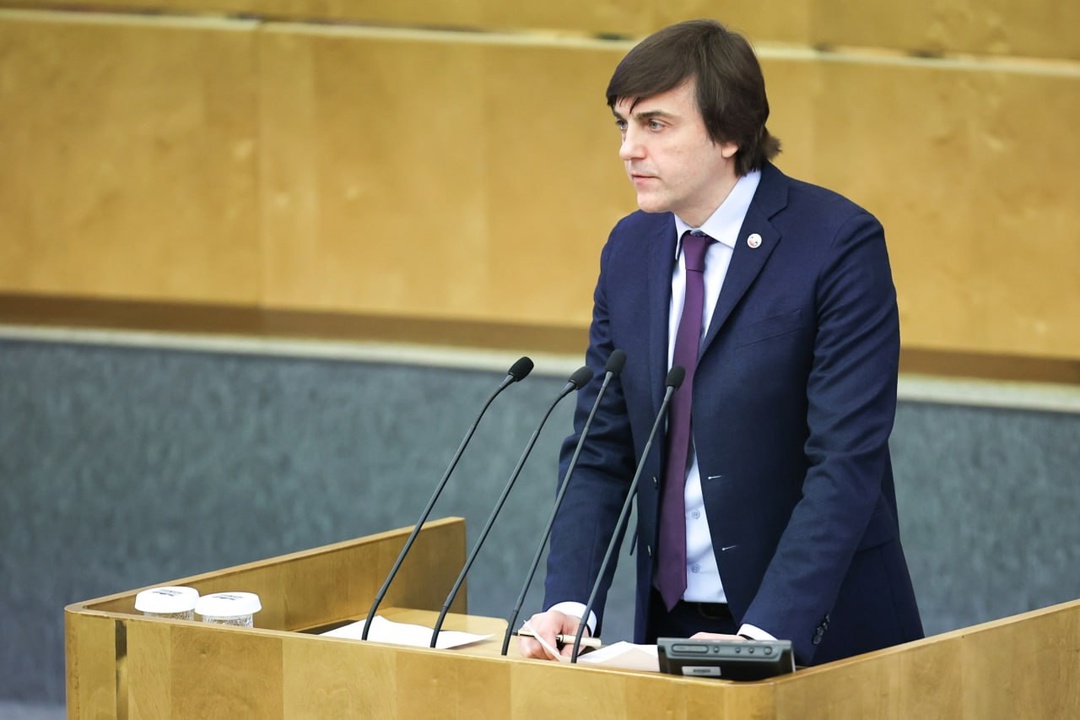 Дмитрий Чернышенко принял участие в правительственном часе в Государственной Думе на тему «О разработке стратегии развития образования в Российской Федерации»