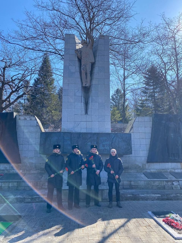 Команда волонтеров FESCO совместно с курсантами Морского государственного университета им. адмирала Г. И