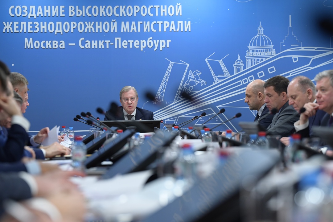 Виталий Савельев посетил площадку производства поездов для высокоскоростной магистрали Москва – Санкт-Петербург