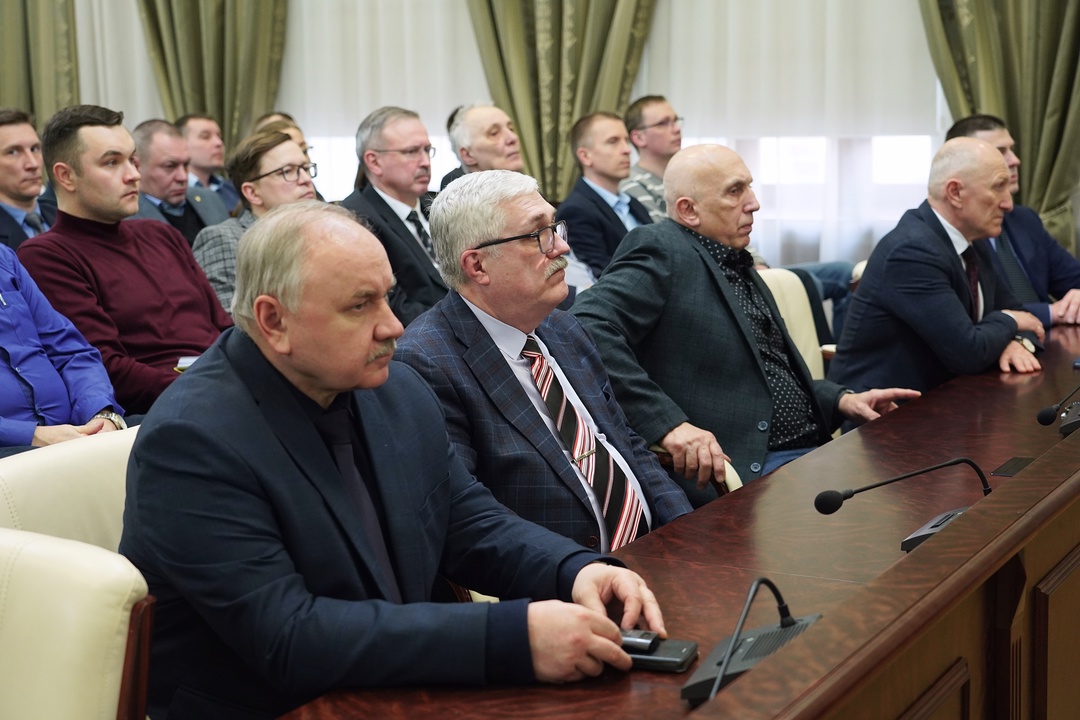 В Ростехнадзоре прошла встреча с Героем России Степаном Беловым