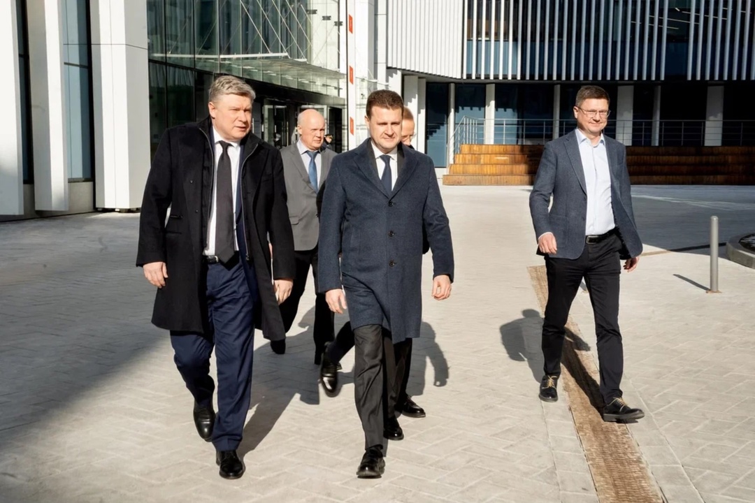 Глава Минвостокразвития Алексей Чекунков встретился со студентами РЭУ им. Г.В.Плеханова и руководством вуза