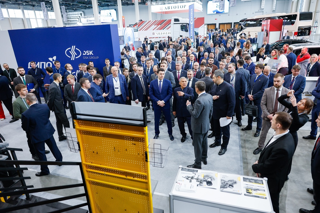 Глава Минпромторга Антон Алиханов провел заседание координационного совета по промышленности, посвященное развитию производства автокомпонентов