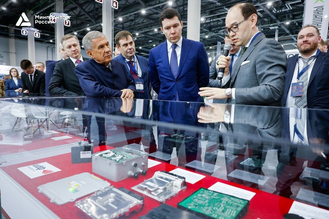 В продолжение рабочей поездки в Казань Антон Алиханов совместно с Раисом Республики Татарстан Рустамом Миннихановым осмотрел экспозицию выставки…