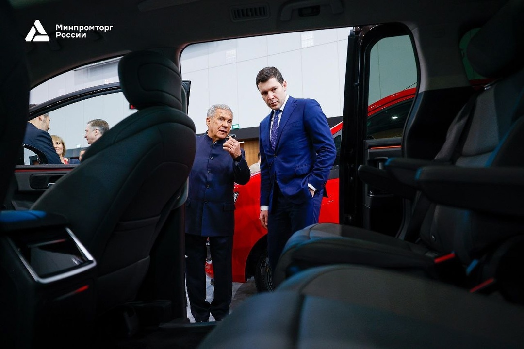 В продолжение рабочей поездки в Казань Антон Алиханов совместно с Раисом Республики Татарстан Рустамом Миннихановым осмотрел экспозицию выставки…