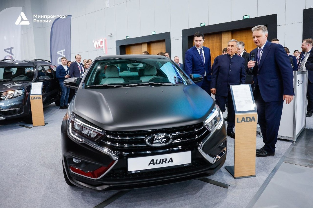 В продолжение рабочей поездки в Казань Антон Алиханов совместно с Раисом Республики Татарстан Рустамом Миннихановым осмотрел экспозицию выставки…