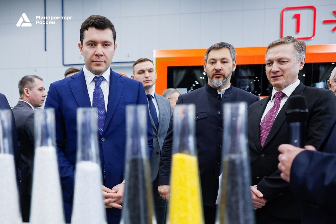 В продолжение рабочей поездки в Казань Антон Алиханов совместно с Раисом Республики Татарстан Рустамом Миннихановым осмотрел экспозицию выставки…