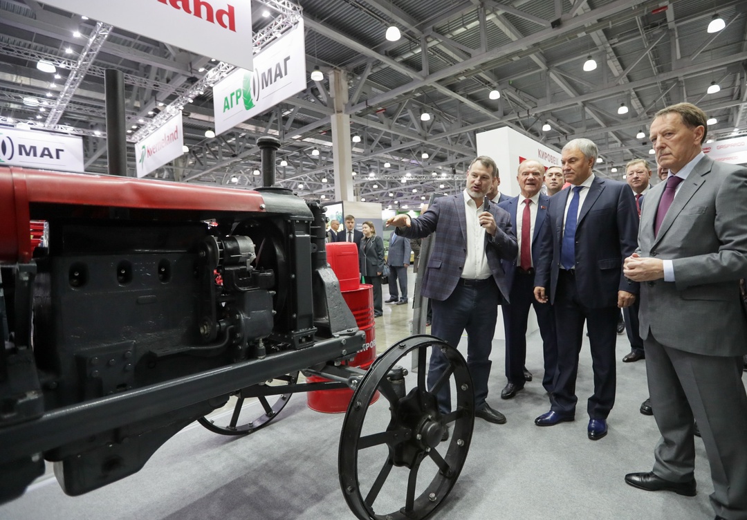 Сегодня юбилей отмечает заместитель Председателя Государственной Думы Алексей Гордеев.