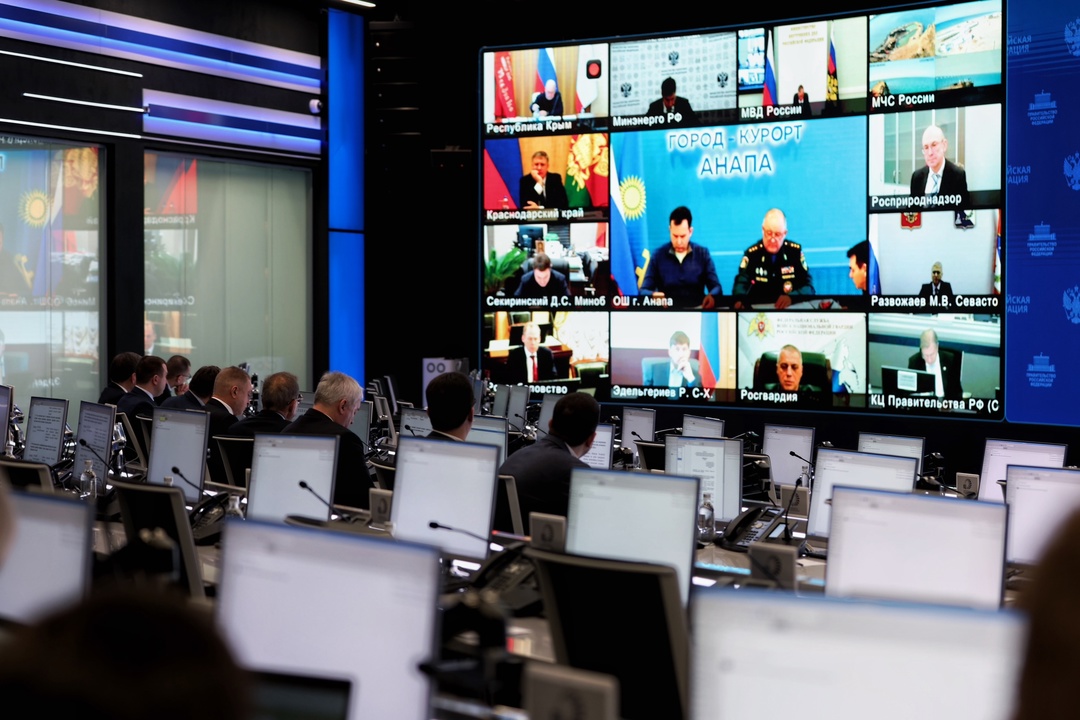 Виталий Савельев провел еженедельное заседание правкомиссии для координации работ по ликвидации последствий чрезвычайной ситуации, вызванной крушением танкеров…