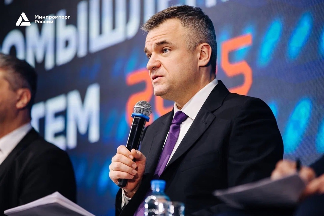 Василий Шпак: «Ведомство активно формирует подходы к реализации принципа "конструктивной безопасности" разрабатываемого ПО и программно-аппаратных комплексов…