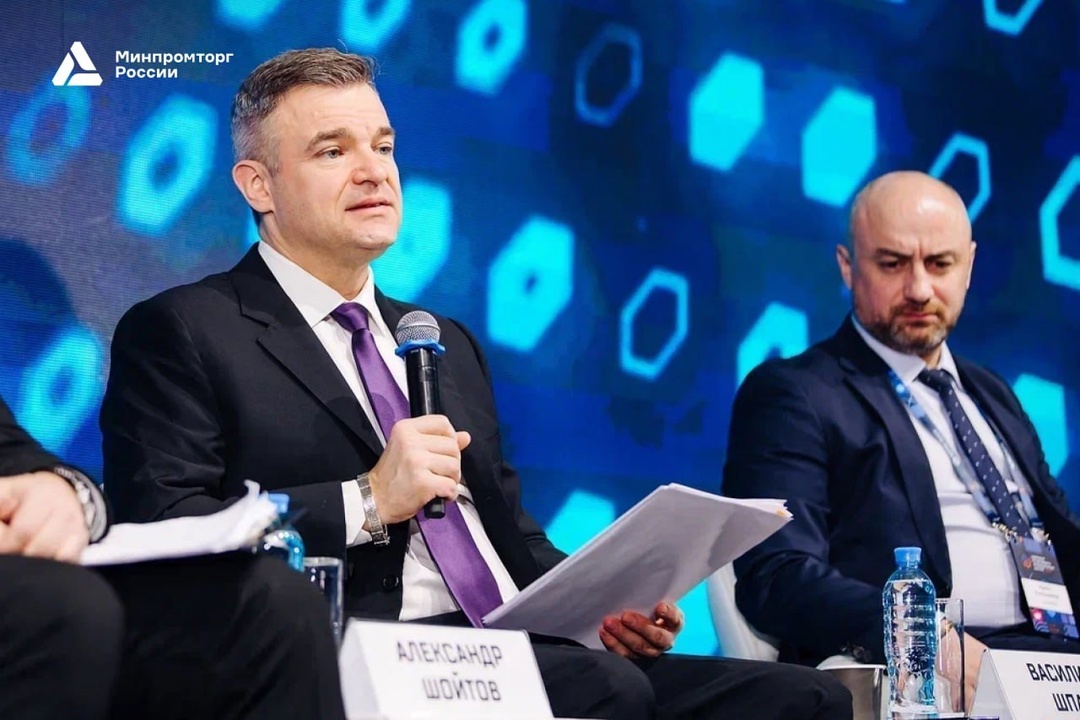 Василий Шпак: «Ведомство активно формирует подходы к реализации принципа "конструктивной безопасности" разрабатываемого ПО и программно-аппаратных комплексов…