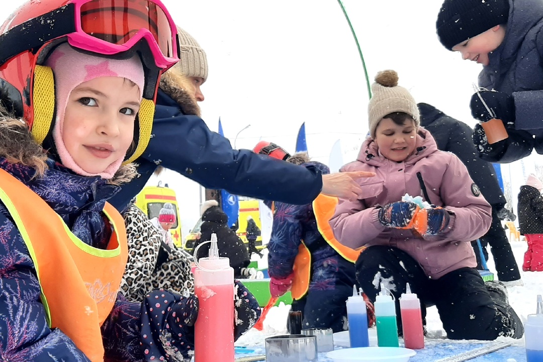 Сегодня на горе Югус в Междуреченске стартовала зимняя спартакиада Распадской.