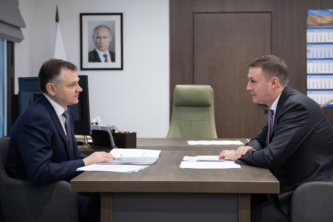 Вице-премьер Дмитрий Патрушев провел рабочую встречу с врио губернатора Ростовской области Юрием Слюсарем