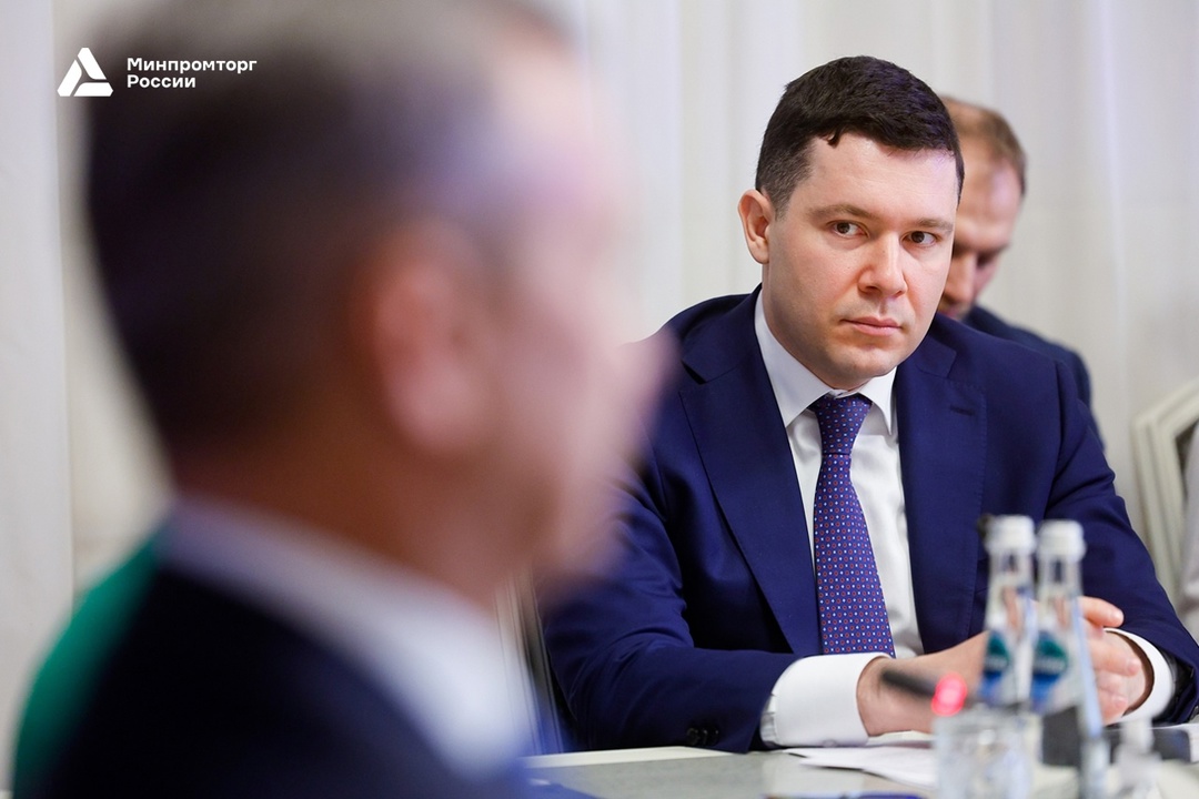 ️ Антон Алиханов принял участие в заседании Президиума Совета законодателей России