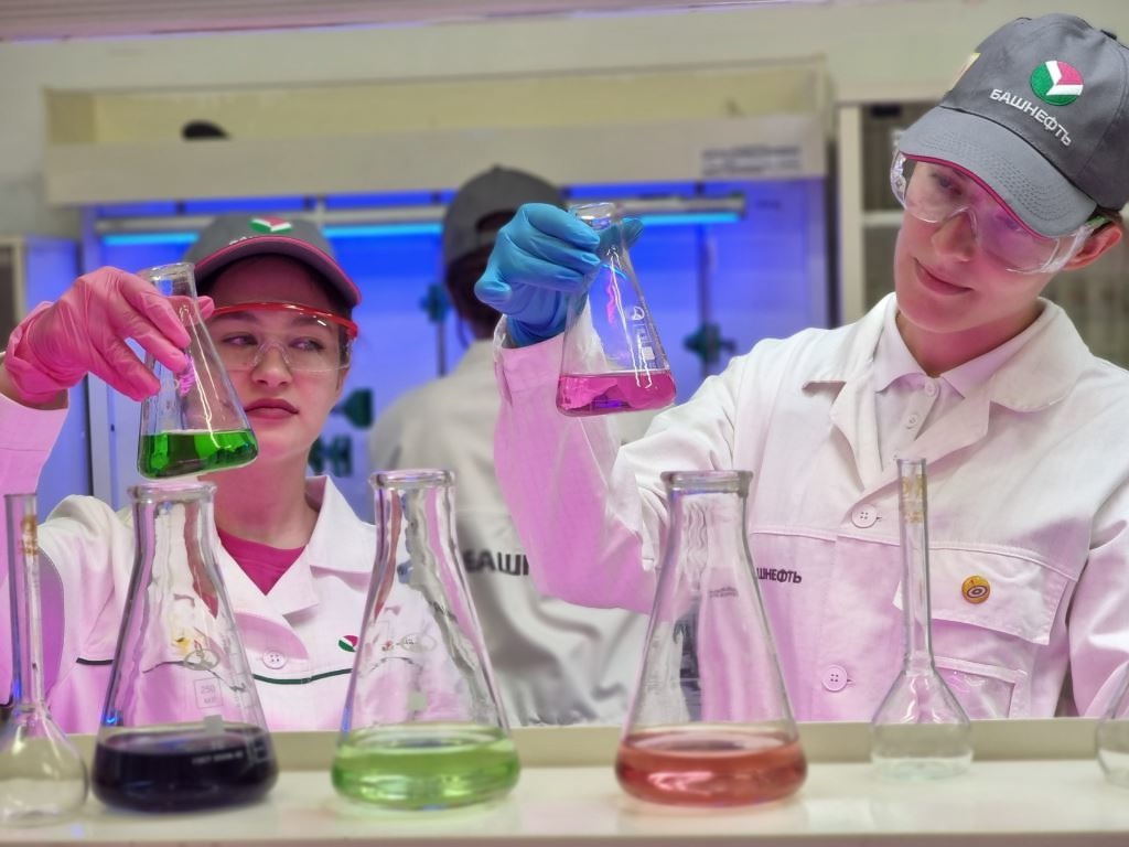 Более 1500 студентов и 40 региональных площадок — при поддержке «Башнефти» в Башкирии прошёл чемпионат «Профессионалы — 2025».