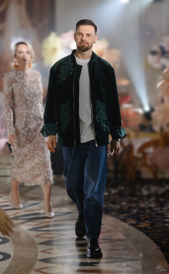 Янтарное платье от Янтарного комбината