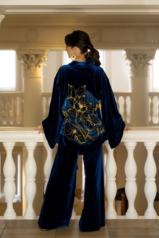 Янтарное платье от Янтарного комбината