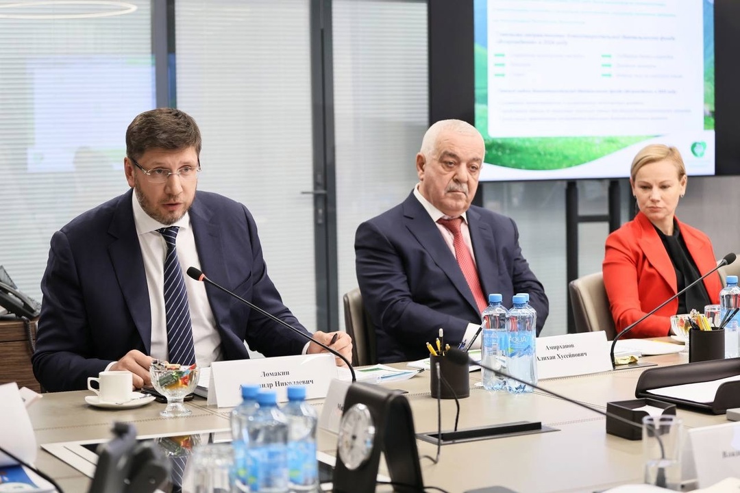 В Москве состоялось совместное заседание Совета и Попечительского совета благотворительного фонда «Возрождение», на котором были представлены итоги работы…