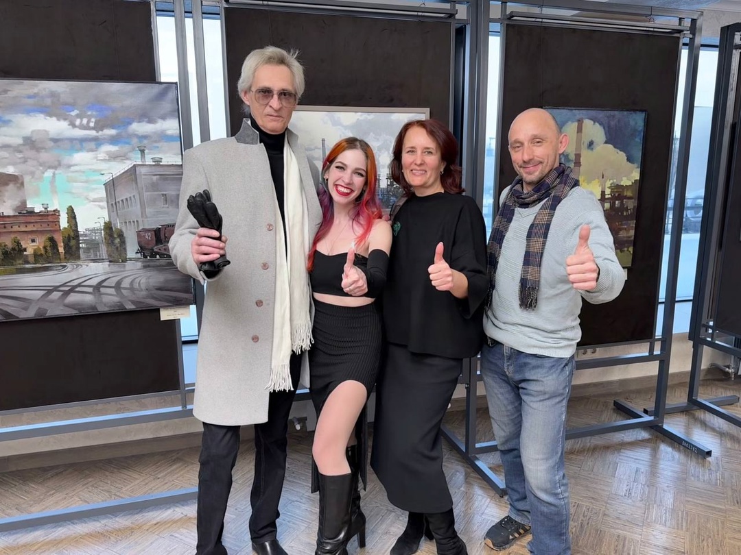 Сегодня состоялось открытие художественной выставки «ММК глазами художника»