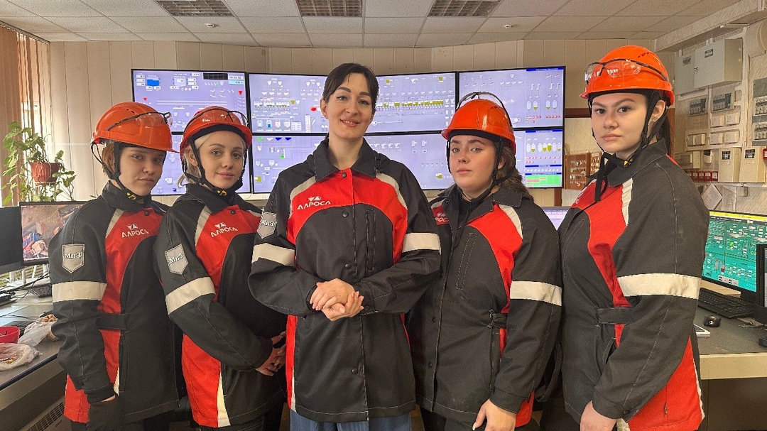 Екатерина Войтович пришла на обогатительную фабрику №12 Удачнинского ГОКа АЛРОСА в 2007 году учеником-концентраторщиком участка обогащения