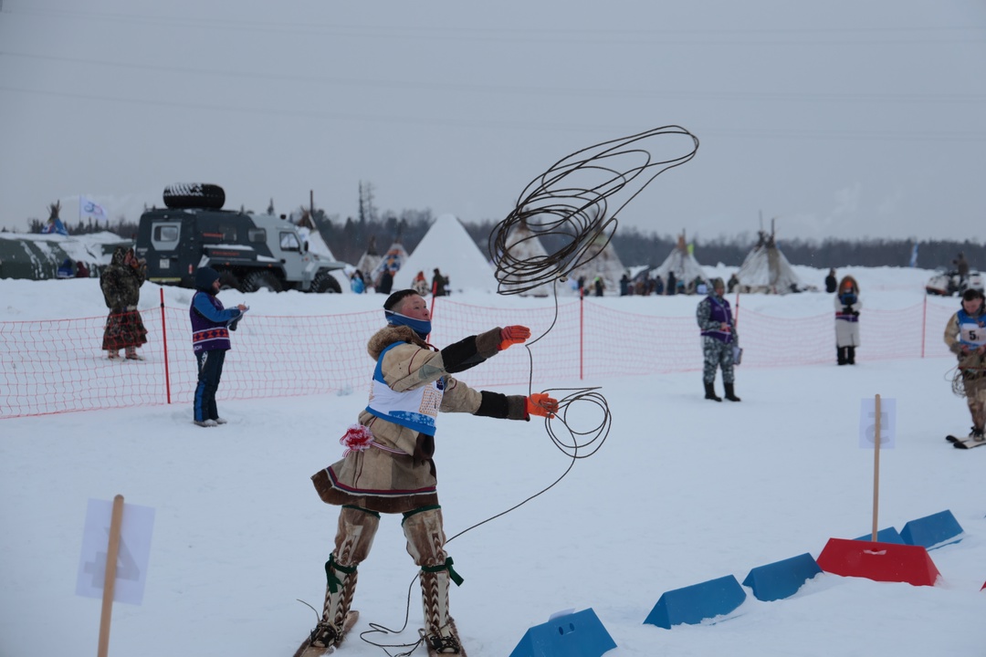 С ненецкого приветствия «Нани торова