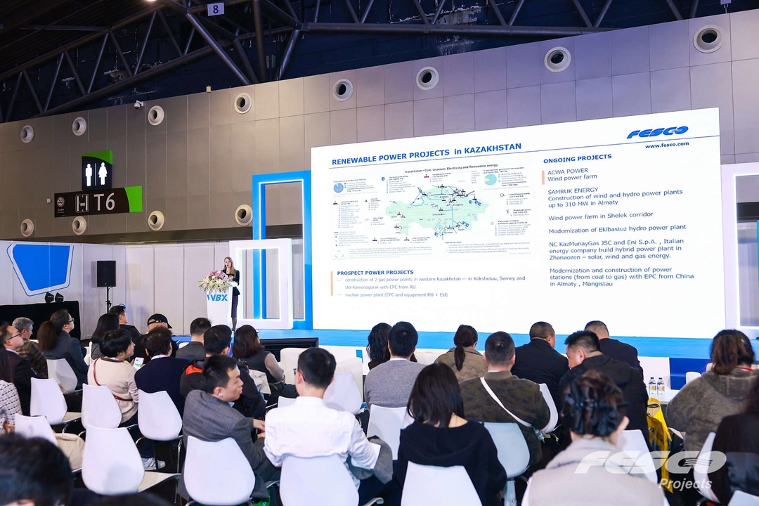 Поделились опытом реализации сложных и интересных проектных перевозок на выставке в Шанхае