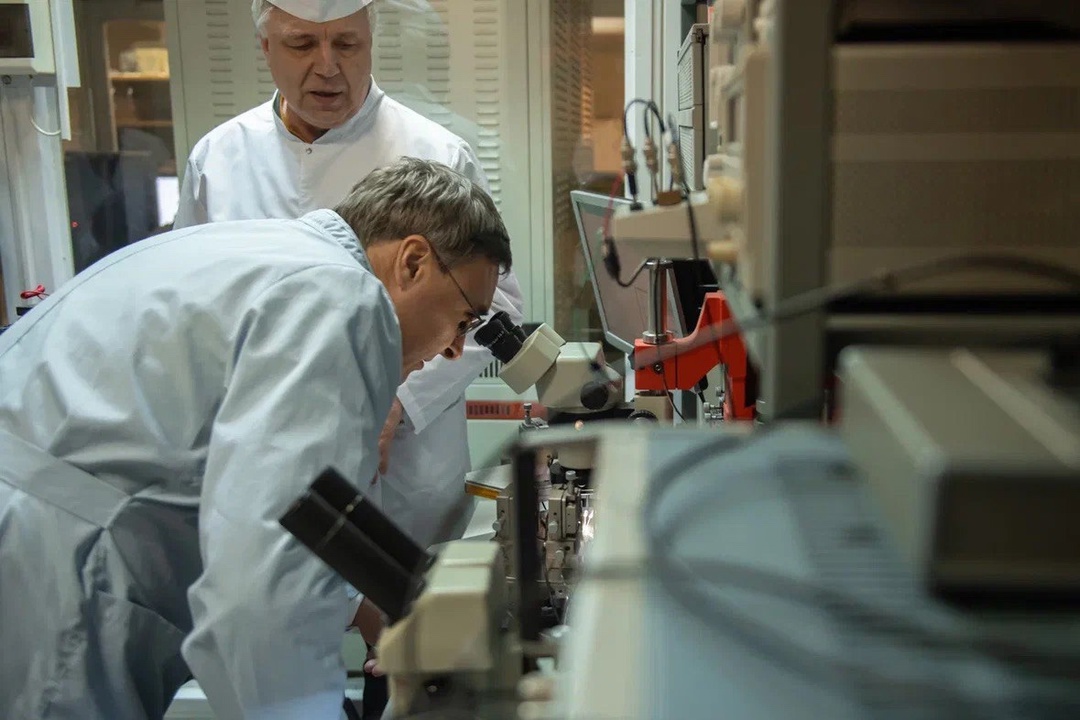 Валерий Фальков осмотрел научно-образовательную инфраструктуру НИУ МИЭТ, где готовят кадры для предприятий полного цикла создания микроэлектроники