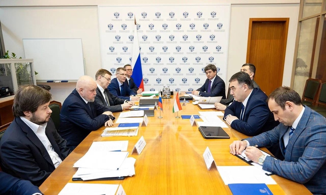 В Минэнерго состоялась встреча Сергея Цивилева с Министром энергетики Таджикистана Далером Джумъа