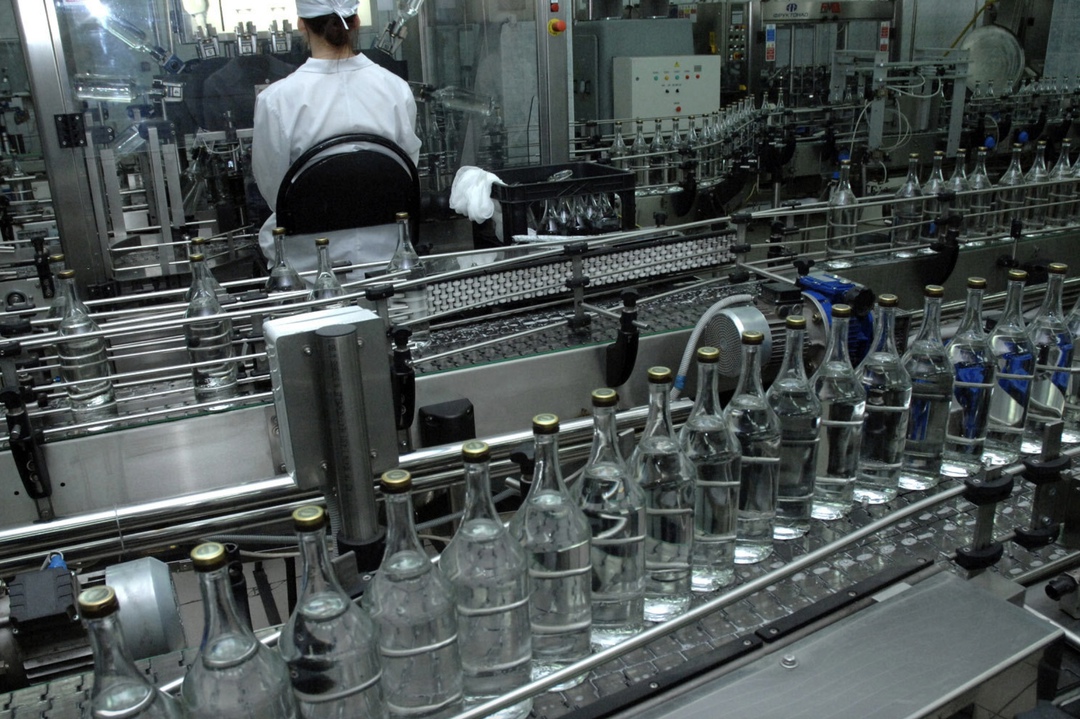 Производство водки в России в январе-феврале составило 7,6 млн дал. Это минимум с 2017 года, приводит «РБК Вино» данные Росалкогольтабакконтроля и Росстата.…