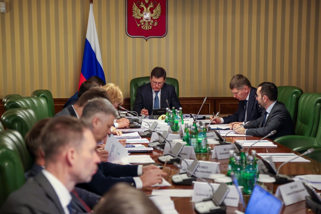 Александр Новак провел заседание подкомиссии по повышению устойчивости финансового сектора и отдельных отраслей экономики