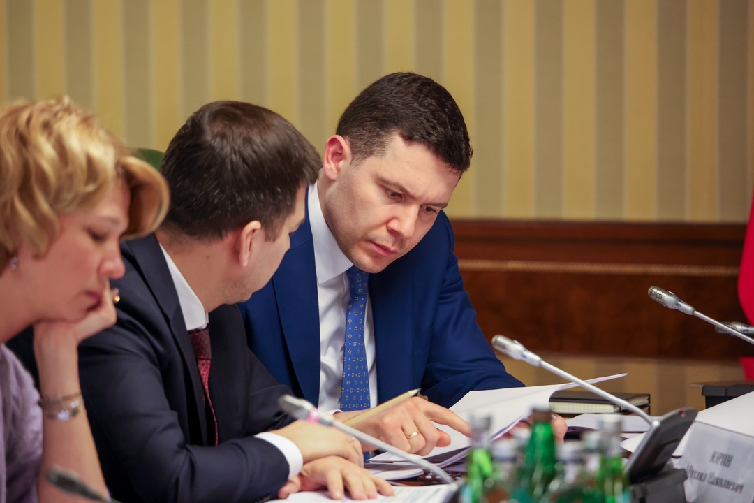 Александр Новак провел заседание подкомиссии по повышению устойчивости финансового сектора и отдельных отраслей экономики