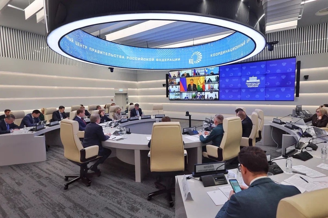 Виталий Савельев провел еженедельное заседание правкомиссии для координации работ по ликвидации последствий чрезвычайной ситуации, вызванной крушением танкеров…