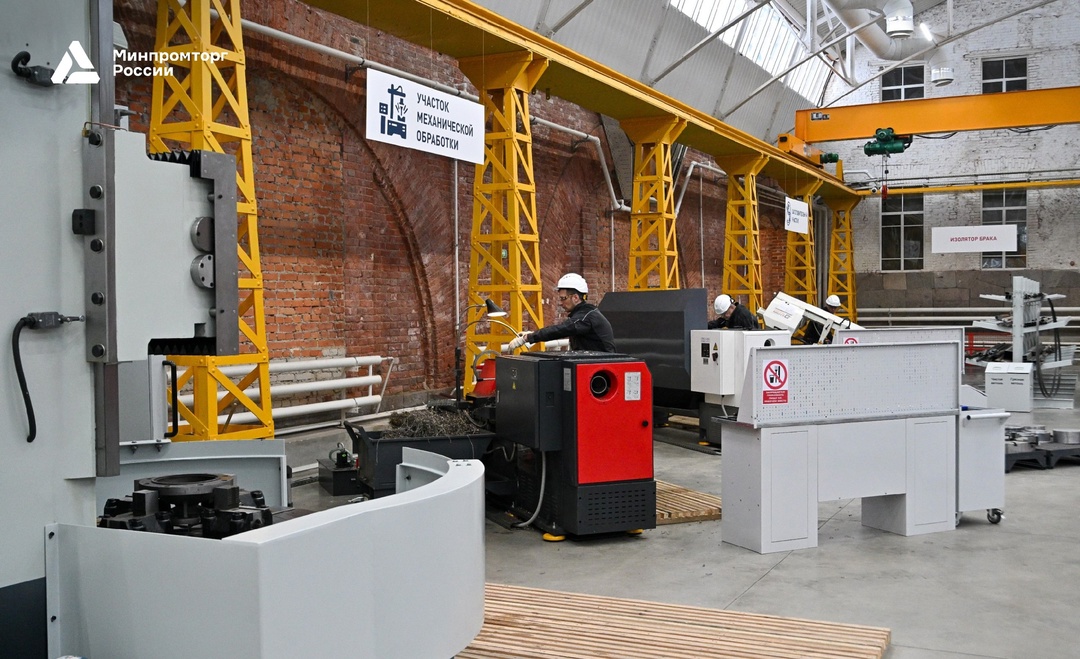 ️ Замглавы Минпромторга России Альберту Каримову продемонстрировали работу Инжинирингового центра «Кронштадт»