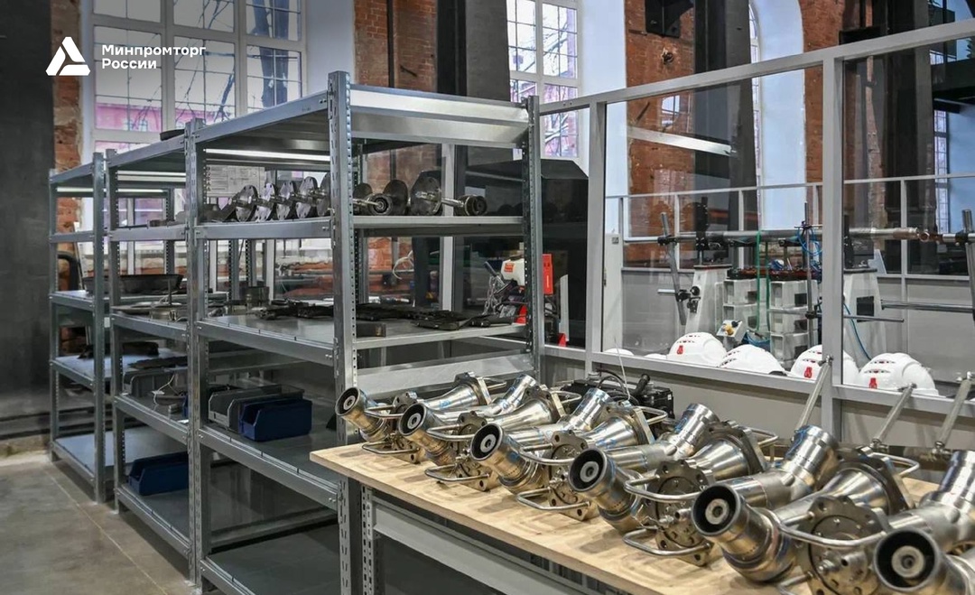 ️ Замглавы Минпромторга России Альберту Каримову продемонстрировали работу Инжинирингового центра «Кронштадт»