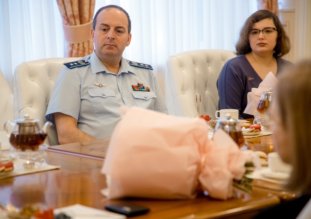 В преддверии 8 марта Роман Старовойт поздравил сотрудниц Минтранса России, чьи близкие сейчас находятся в зоне проведения специальной военной операции