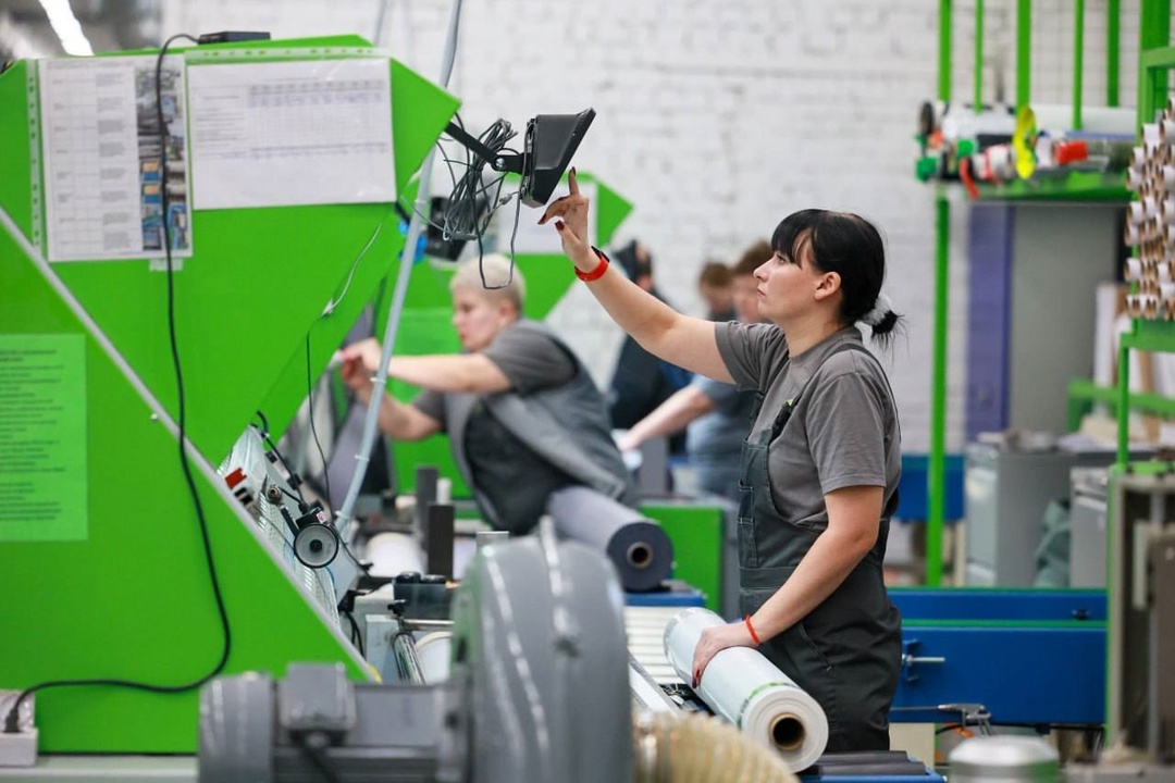 Члены правительства поздравили женщин с Международным женским днем