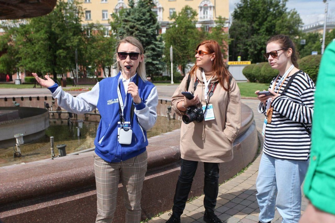 Члены правительства поздравили женщин с Международным женским днем