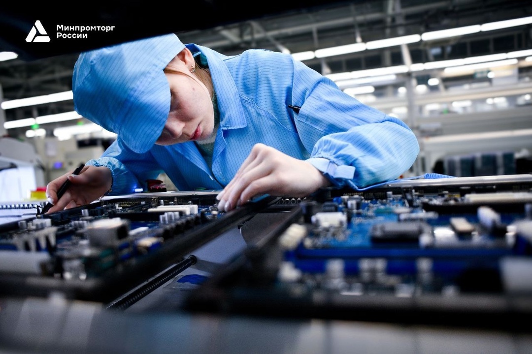 Милые женщины! С Международным женским днём 8 Марта!