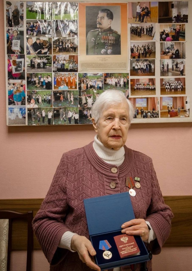 Роман Старовойт поздравил ветеранов-транспортниц с Международным женским днём