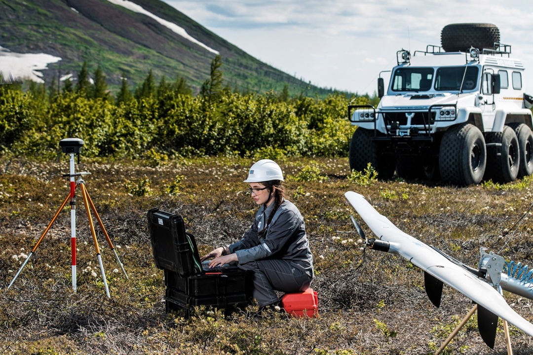 Поздравляем с 8 Марта В горной отрасли работают только мужчины? Готовы опровергнуть.