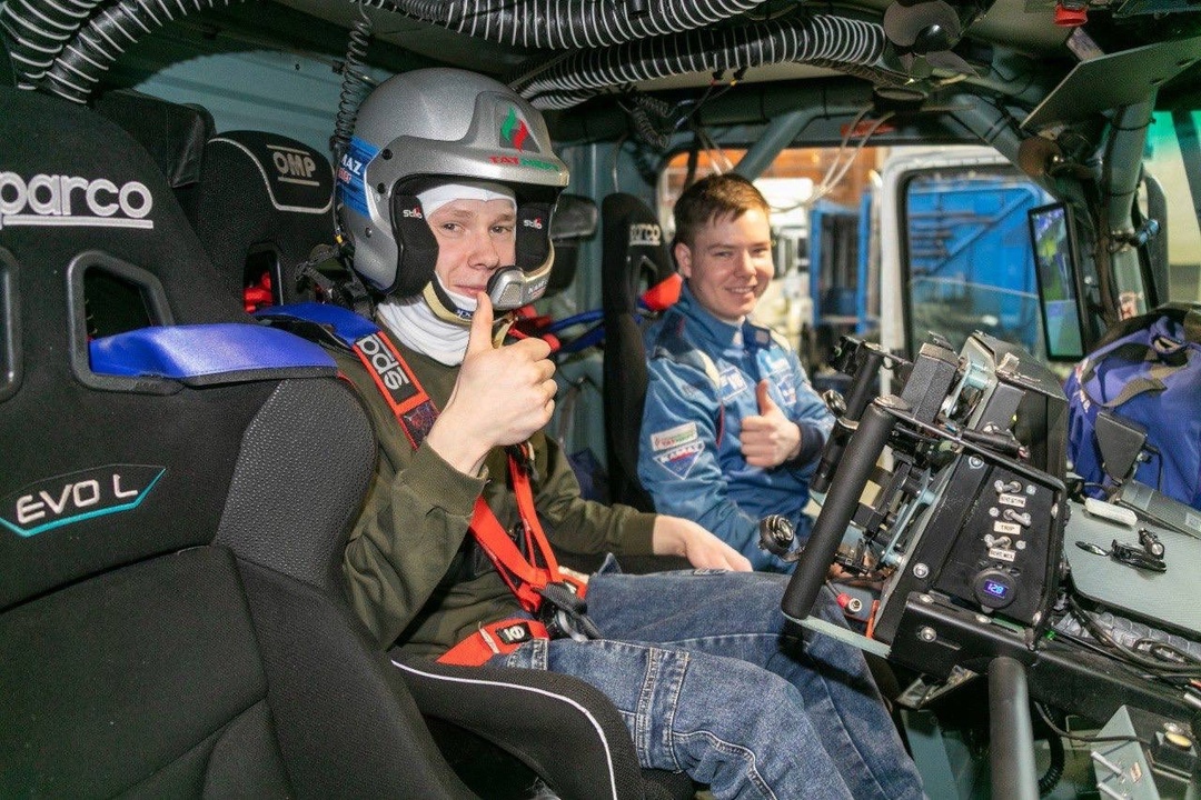 «Ёлка желаний» - мечты сбываются Министр энергетики Сергей Цивилев исполнил заветные желания детей из разных уголков нашей страны, приславших свои письма на…