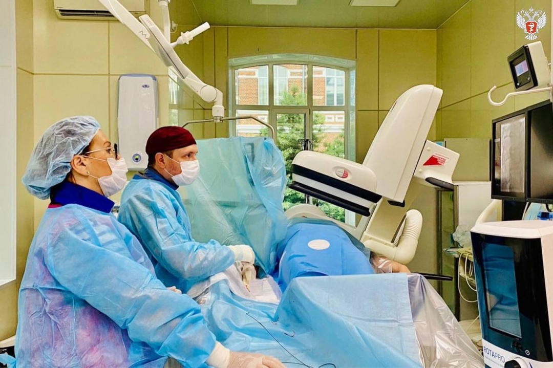 54-летнему жителю Приморского края с острым инфарктом помогли специалисты сразу нескольких региональных медучреждений