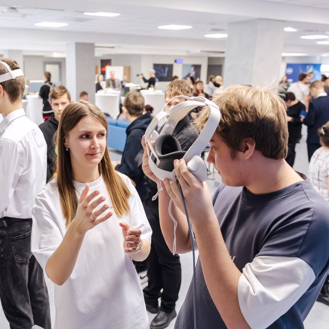 Работа в НЛМК еще доступнее: мы открыли свой Центр карьеры в Липецке.